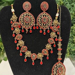 & Other Stories Gold and Red Necklace Set